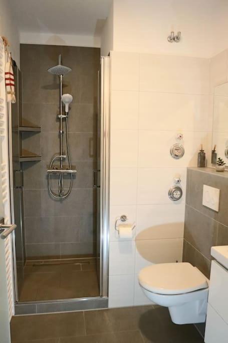 Emily'S Deichbude In Einer Historischen Villa In Dornumersiel ภายนอก รูปภาพ