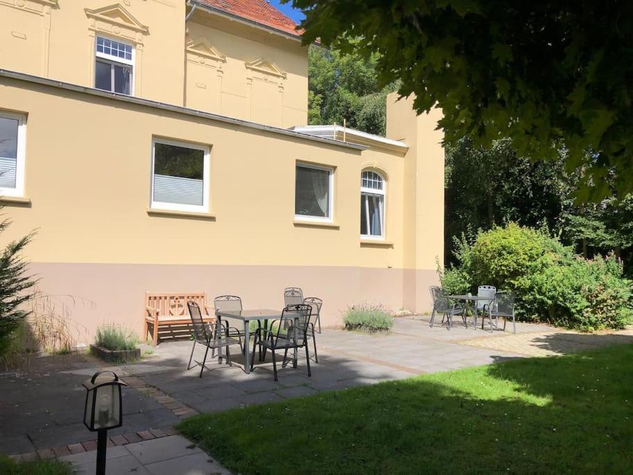 Emily'S Deichbude In Einer Historischen Villa In Dornumersiel ภายนอก รูปภาพ