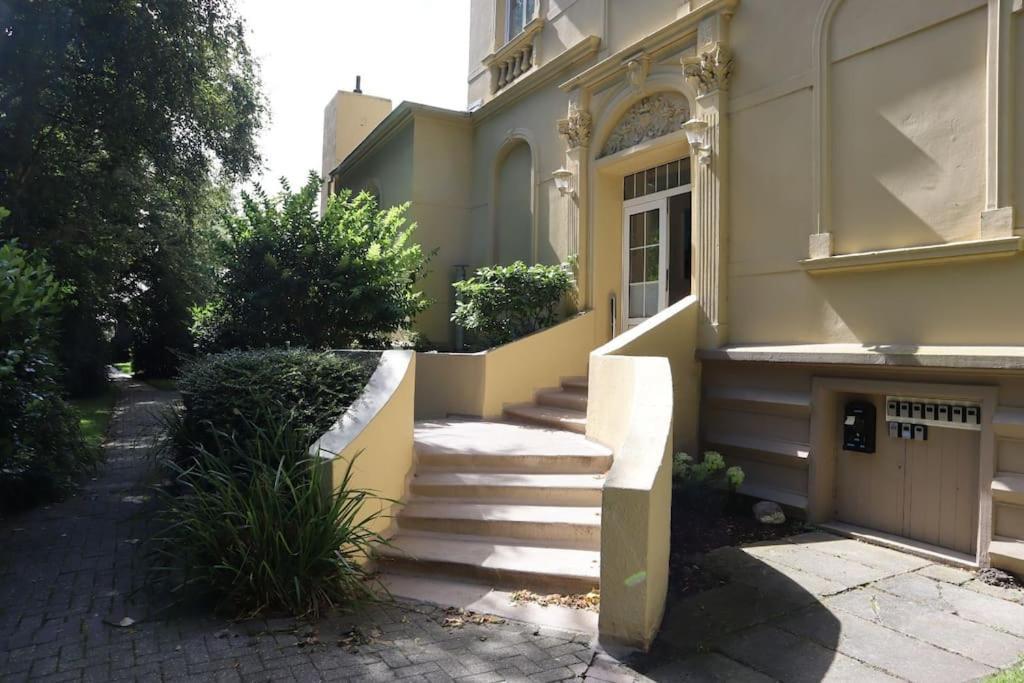 Emily'S Deichbude In Einer Historischen Villa In Dornumersiel ภายนอก รูปภาพ