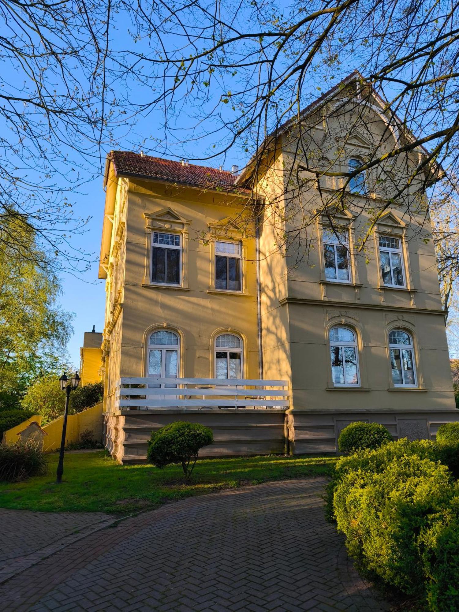 Emily'S Deichbude In Einer Historischen Villa In Dornumersiel ภายนอก รูปภาพ